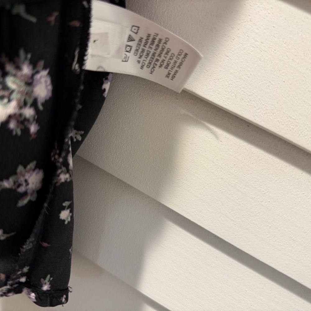 Maurices Tank Top XXL Black Floral V-Neck Sheer Trim Sleeveless Blouse - Picture 6 of 9
